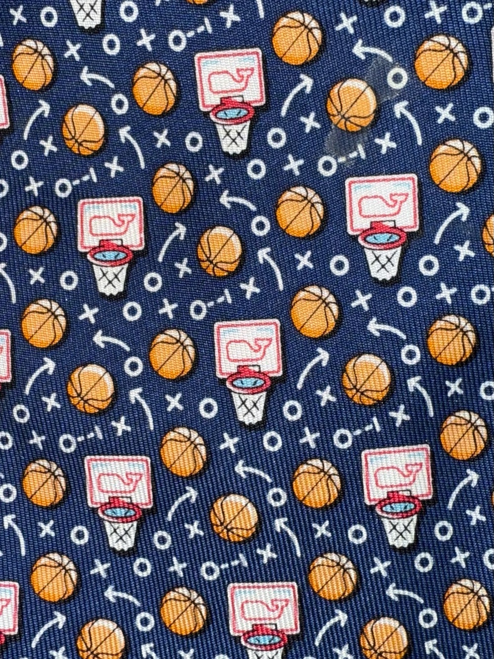 Vineyard Vines 100% Silk Navy Blue‎ Basketball Tie